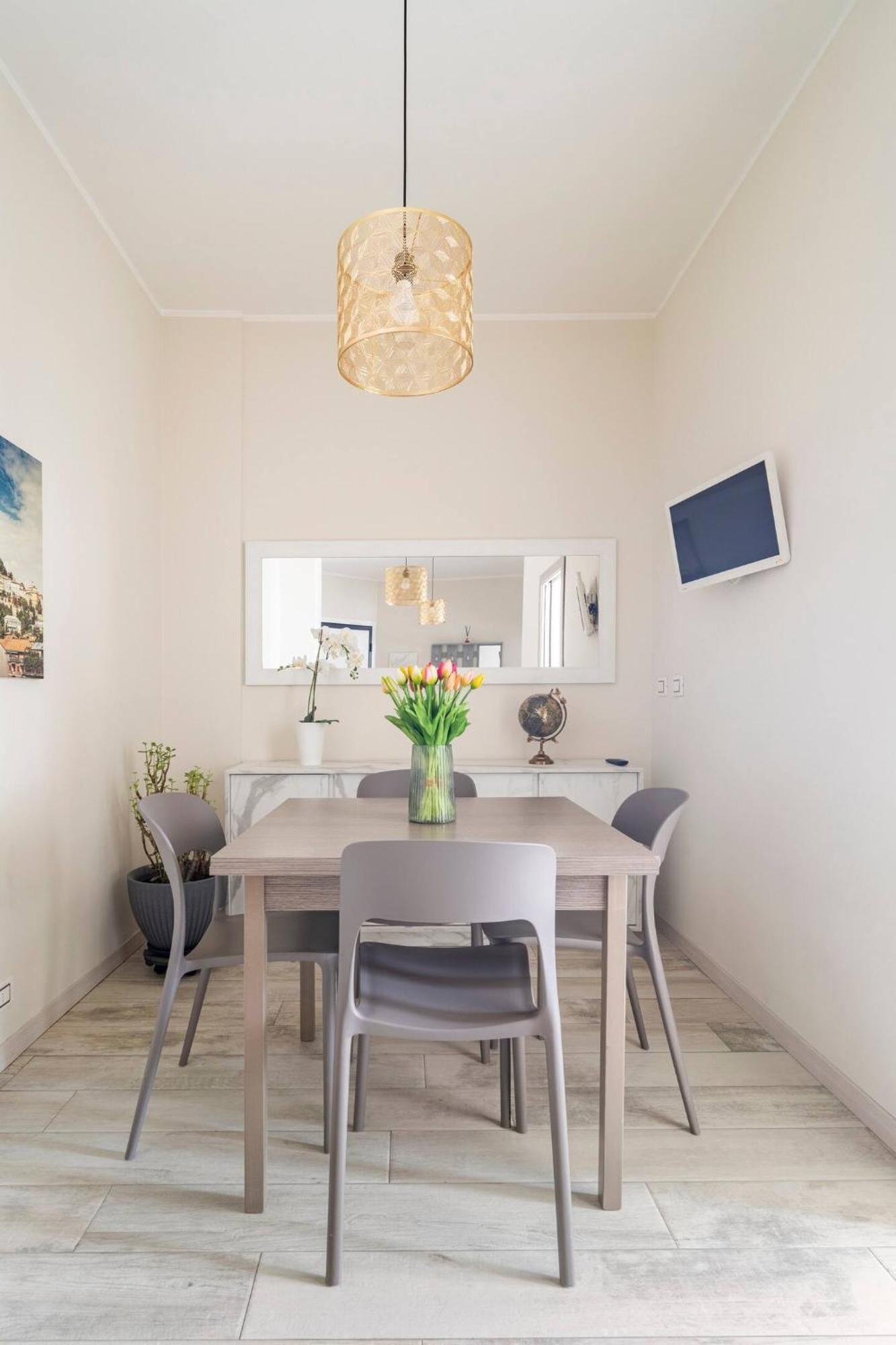 Snt Apartment - City Center Бергамо Экстерьер фото